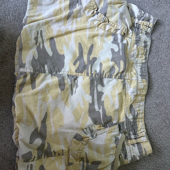 Camouflage Cargo Shorts - Picture 2 of 2